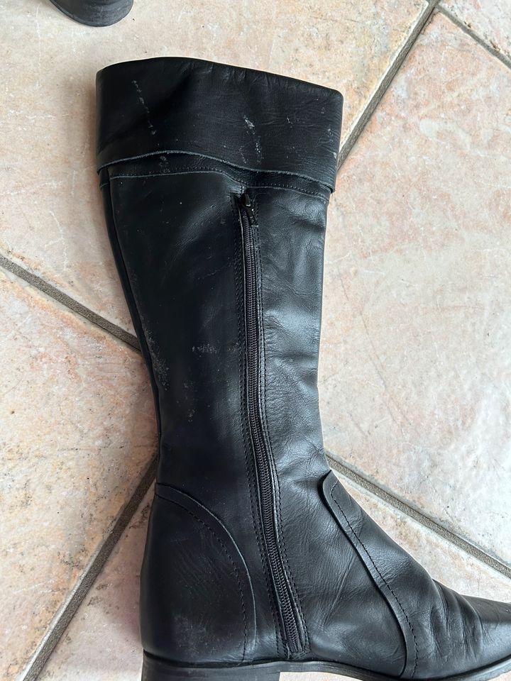 Zara Stiefel Gr. 39, schwarz in Neumünster