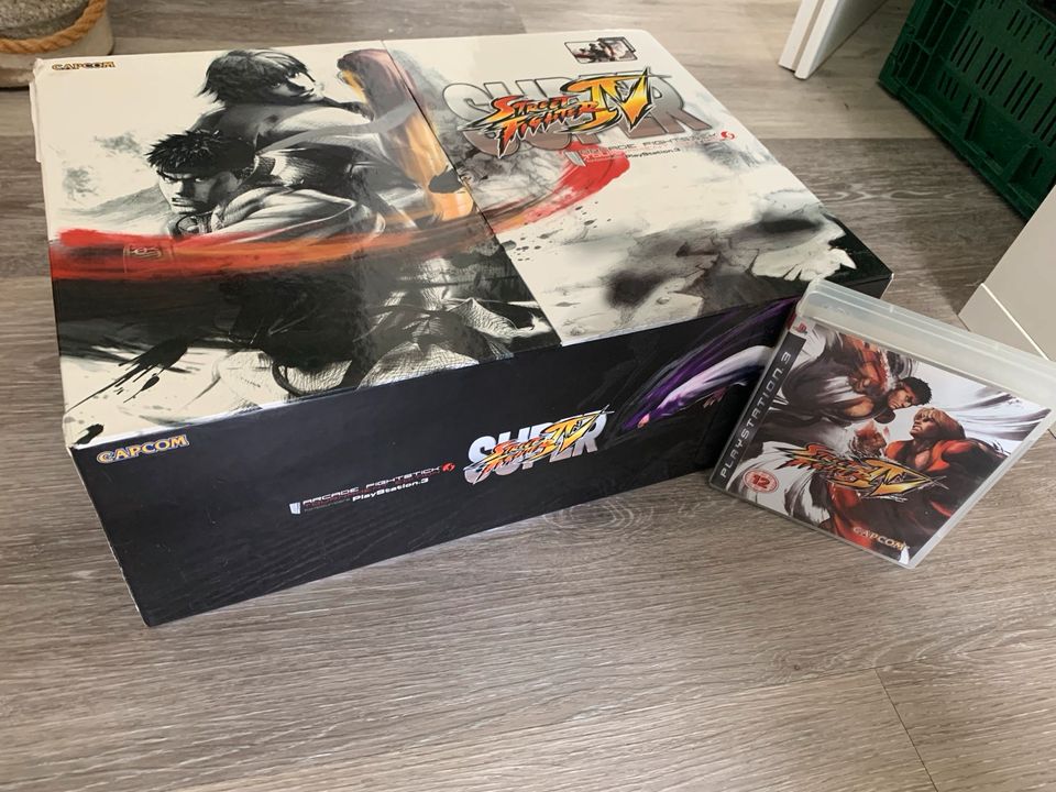 Arcade Fight Stick Tournament Edition Super Street Fighter IV PS3 in Bonn