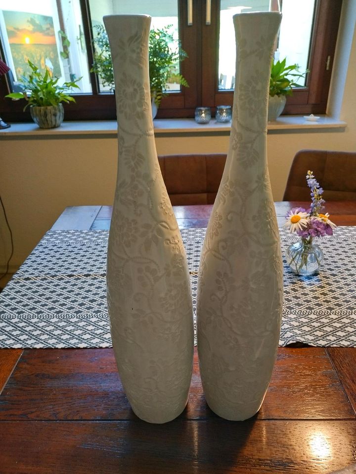 Zwei schöne Porzellan Vasen in Osnabrück