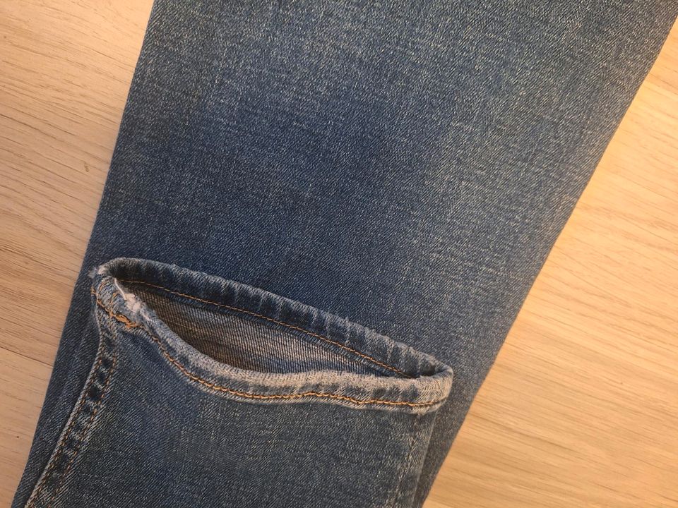 ++ Jeans von H&M slim fit Größe 27 ++ in Babenhausen