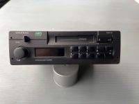 Grundig Autoradio WKC 1700 VD Oldtimer Youngtimer Nordrhein-Westfalen - Olpe Vorschau