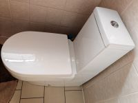 Stand WC Keramik weiß mit Spülkasten neuwertig Nordrhein-Westfalen - Velbert Vorschau