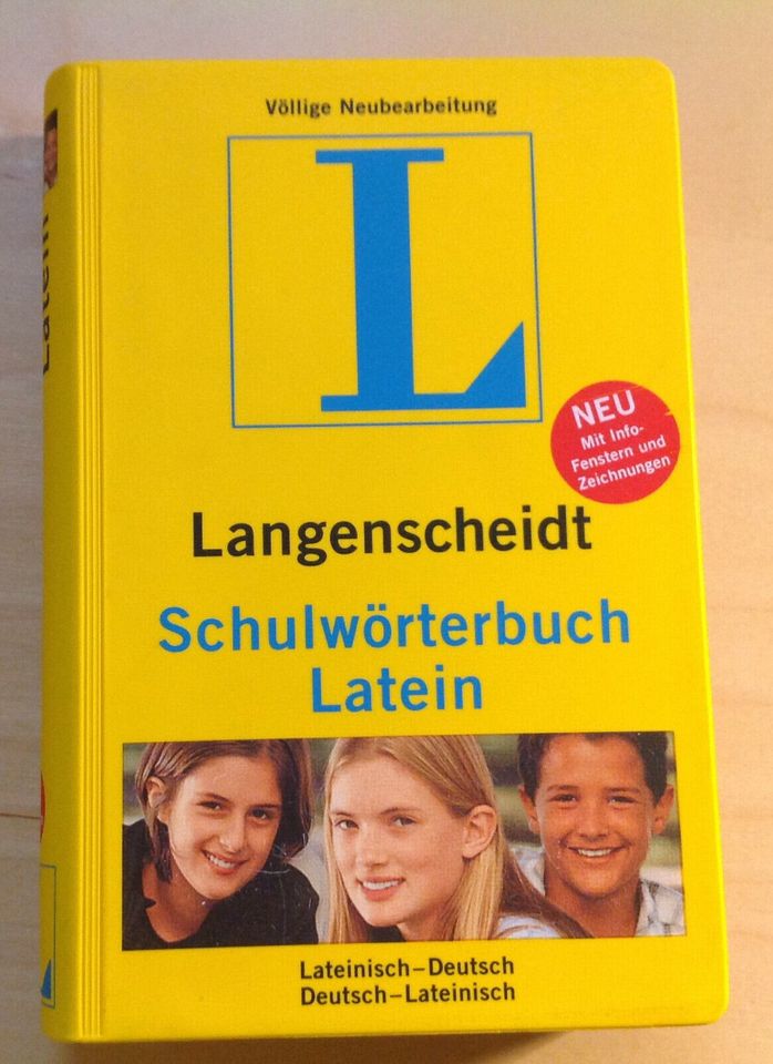 Schulwörterbuch Latein Langenscheid neuwertig in München