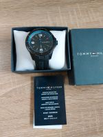 Tommy Hilfiger Uhr Herrenuhr schwarz blau Sport *wie neu* Niedersachsen - Wedemark Vorschau