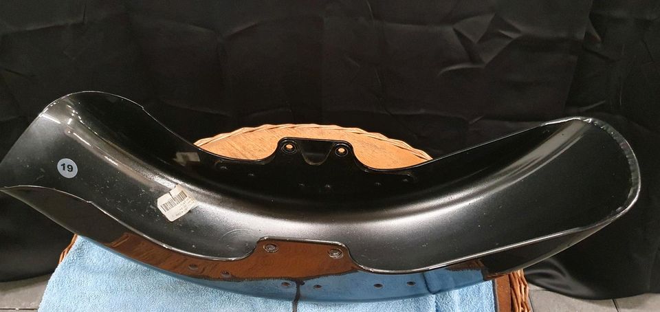 Harley Davidson Fatboy 2008 Lacksatz Fender Tank in Geseke