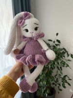 Gehäkelte Kuscheltiere (Ballerina Hase 40 cm ) Leipzig - Altlindenau Vorschau