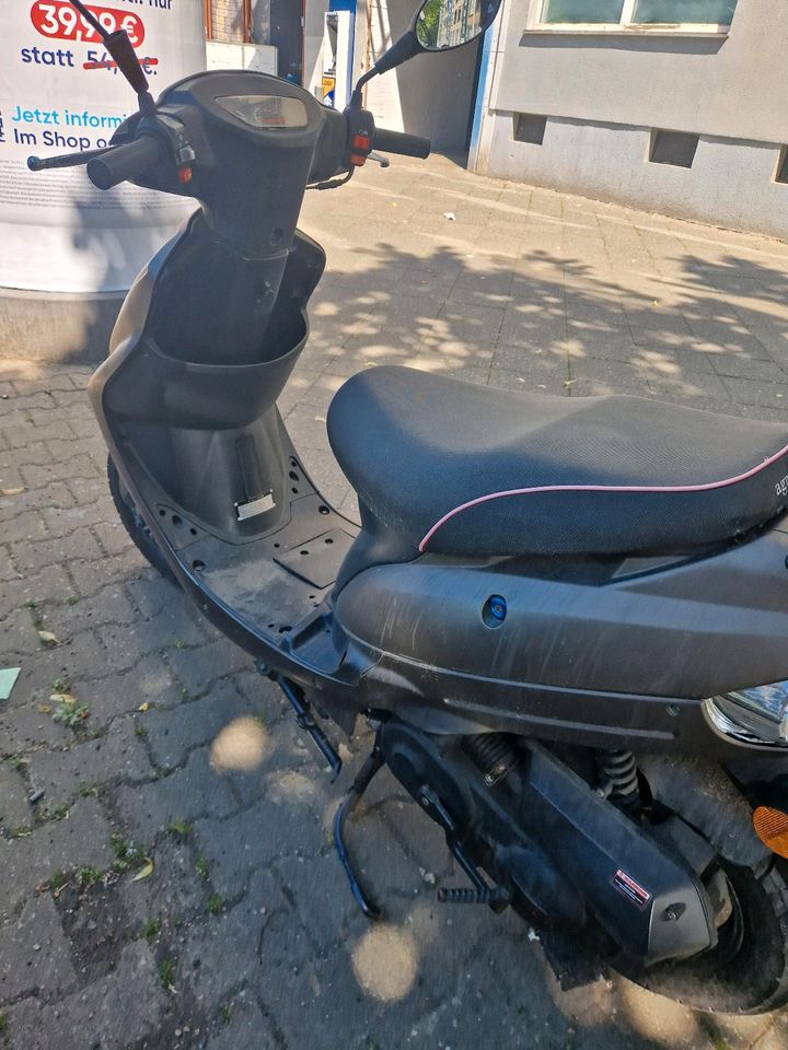 Mofa Motoroller in Berlin
