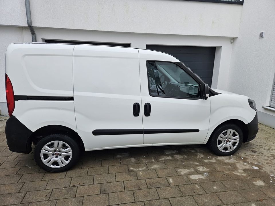 Fiat Doblo 1.3 Jtd guter Zustand 77 tkm in Velden