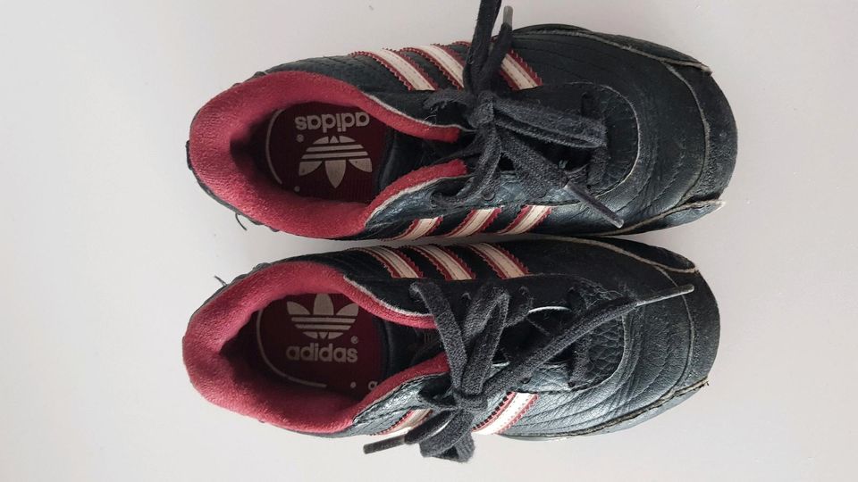 Adidas Leder Turnschuhe Marke Good Year Gr.25 in Schkeuditz