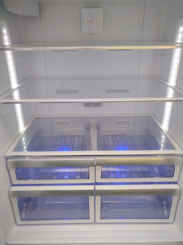 Beko Side by sid kühlschrank mit Gefrierfach in Kenn