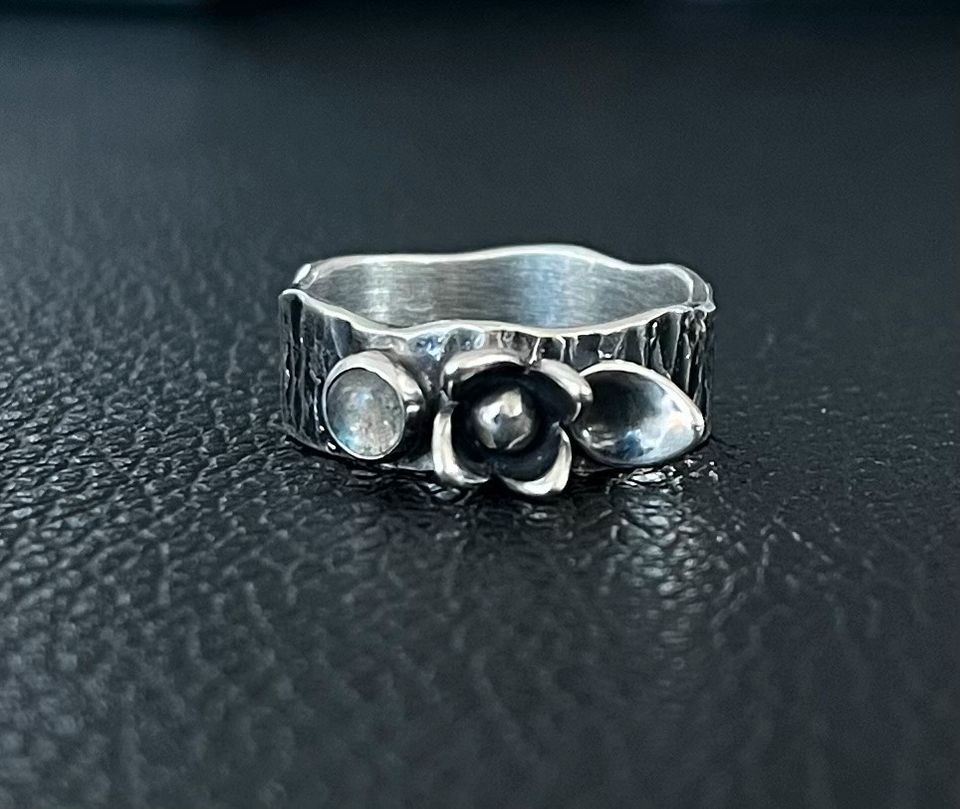 Handarbeit Unikat Ring Damen Silber 925 mit Baumrinde Struktur in Bad Aibling