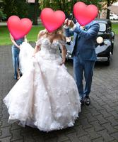 opulentes A-Linien-Brautkleid mit floraler Spitze Niedersachsen - Rohrsen Vorschau