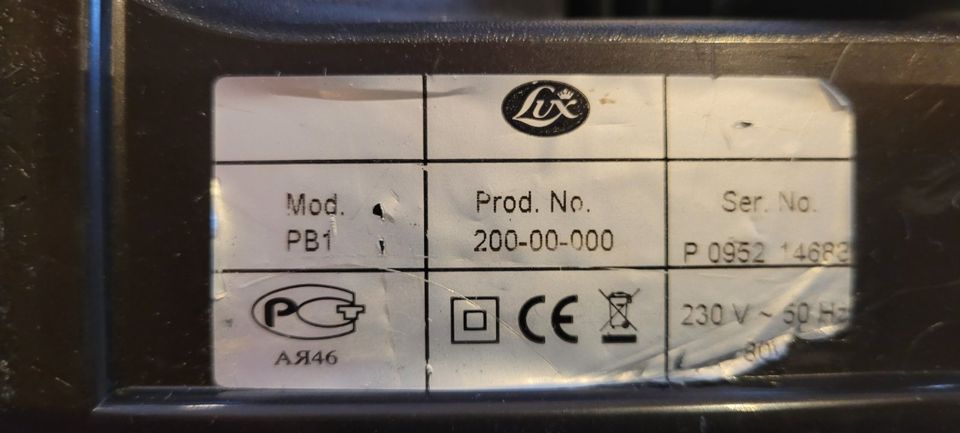 LUX Staubsauger Intelligence AP11 mit Motorbürste PB1 in Bendestorf