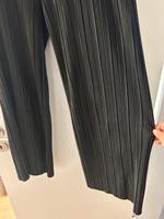 Damen Plissee Hose in Gr S Neu ungetragen Nordrhein-Westfalen - Weilerswist Vorschau