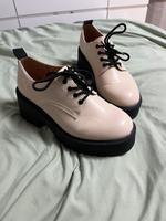 Loafer Boots Schuhe mit Absatz Beige Schwarz 37 Neuwertig Saarbrücken - St Johann Vorschau