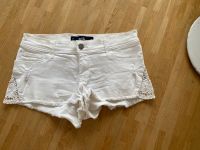 Hollister Shorts W28 weiß München - Schwabing-West Vorschau