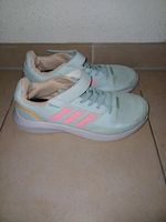 Adidas Kinder Hallenschuhe, non-marking, Gr. 38 2/3, mint Nordrhein-Westfalen - Velbert Vorschau