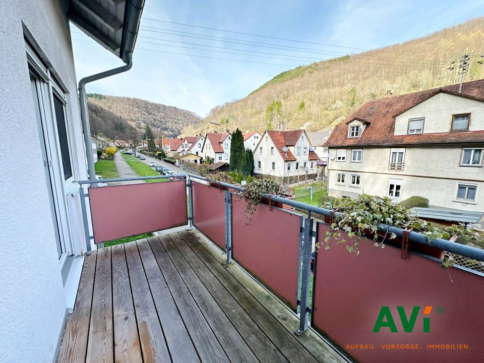 Großzügige 3 Zimmer Wohnung im wunderschönen Bad Urach! in Bad Urach