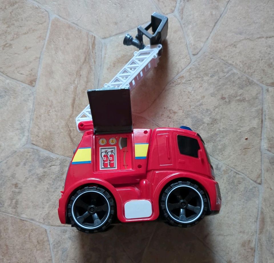 Spielzeug Feuerwehrauto mit Sound in Weidhausen