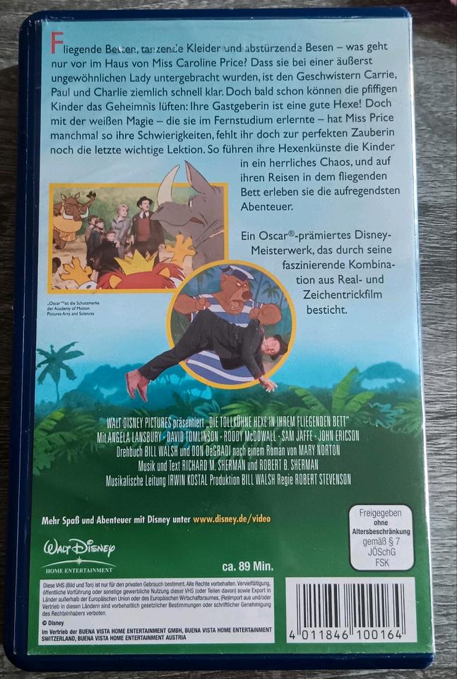 Walt Disney Die tollkühne Hexe in Ihrem fliegenden Bett VHS in Alsdorf