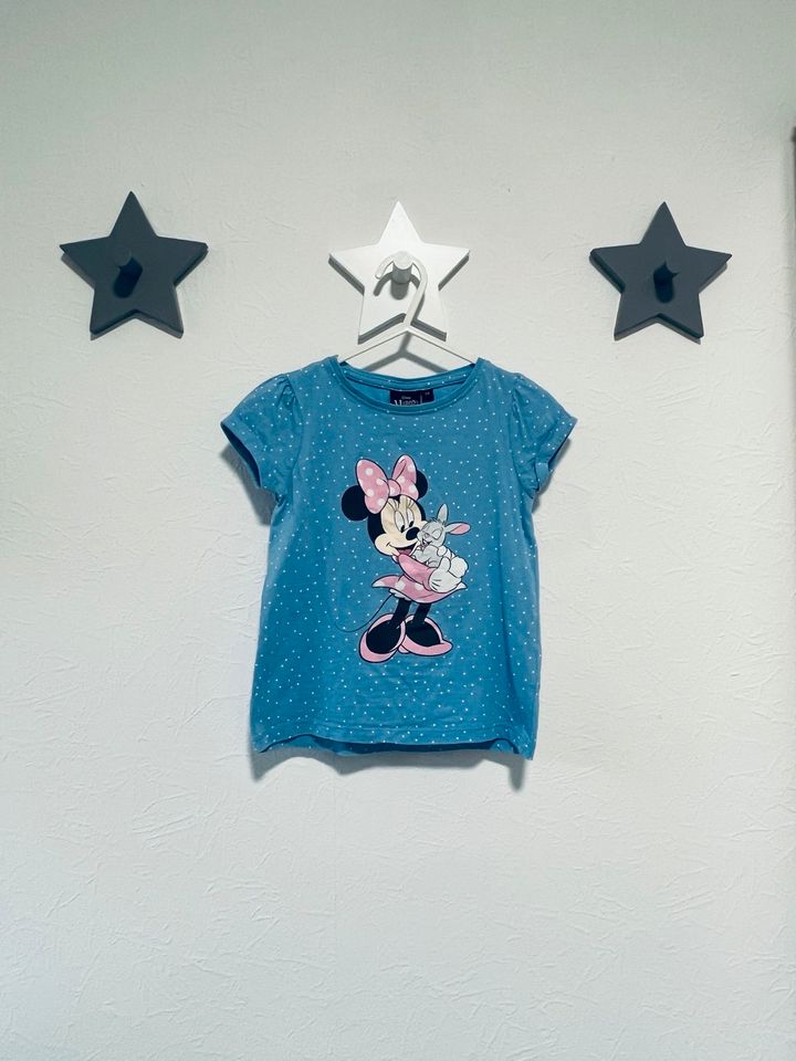 Disney T-Shirt, Minnie, mit Punkten, Größe 98 in Nordholz