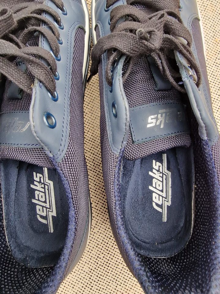 Schuhe Herrenschuhe Sneaker 43 blau in Wahlstedt