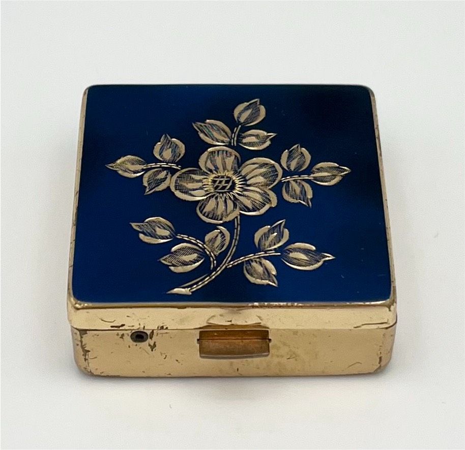 Vintage Pillendose Schmuckbox Blumen Gravur Gold Schatulle Floral in Schwerin