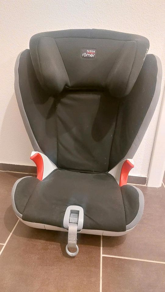 Autositz / Kindersitz Römer kidfix SL 15-36 kg in Hochdorf