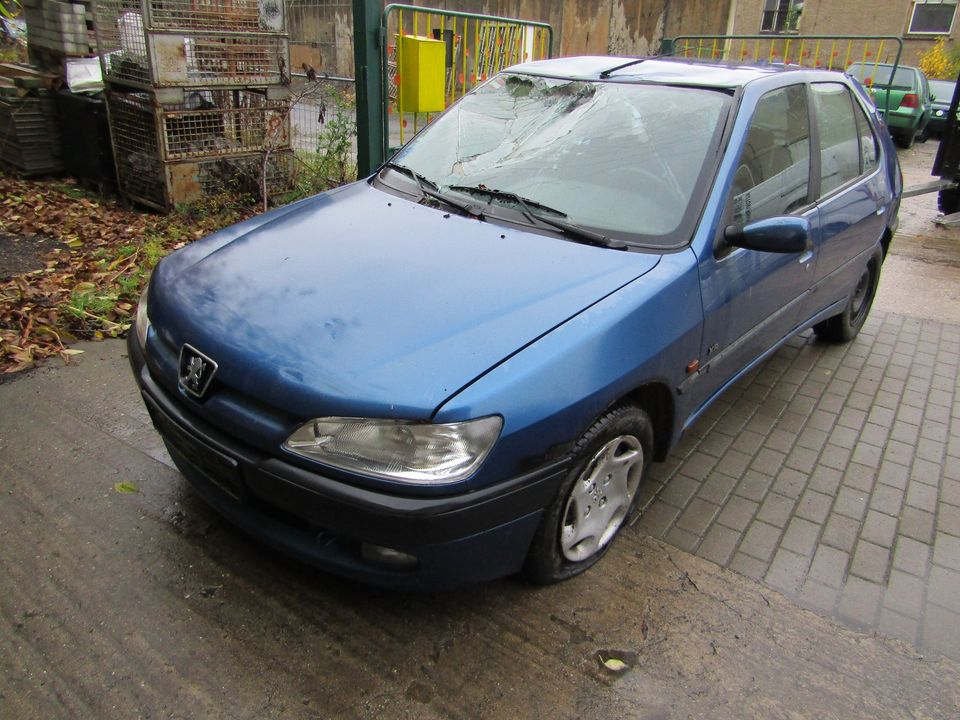 Ersatzteile Peugeot 306 5-türer 1999 TU3JP Schlachtfest in Wurzen