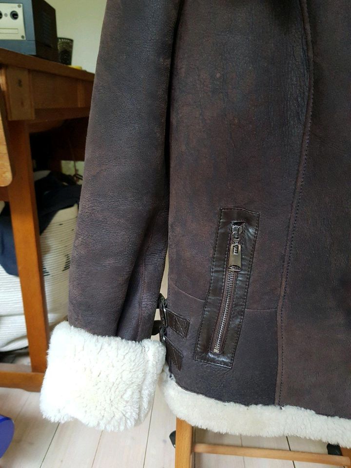 Hochwertige Echtlederjacke mit Schaffelleinsatz Lederjacke in Rehlingen