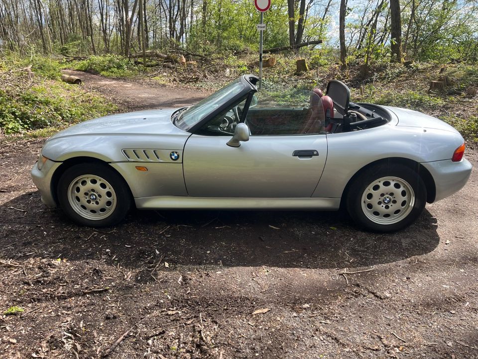 BMW Z3 - TÜV und Inspektion neu - 53000 Kilometer in Saarbrücken