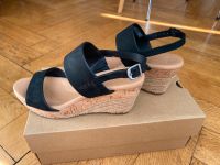 Ugg Elena Wedge Keilsandale Gr.39, neu Friedrichshain-Kreuzberg - Kreuzberg Vorschau