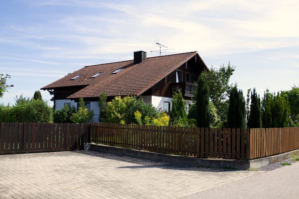 Einfamilienhaus in ländlicher Lage in Mengkofen