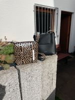 Damen Handtasche schwarz Leoparden-Look Baden-Württemberg - Oberboihingen Vorschau