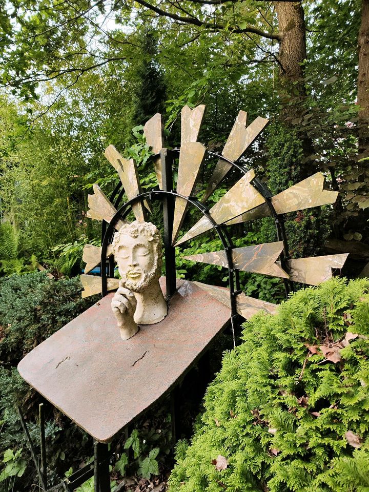 Skulptur für den Garten: Dichter und Denker in Hattingen