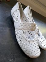 Caprice  Sommerschuhe  gr 39.5 Nordrhein-Westfalen - Brüggen Vorschau