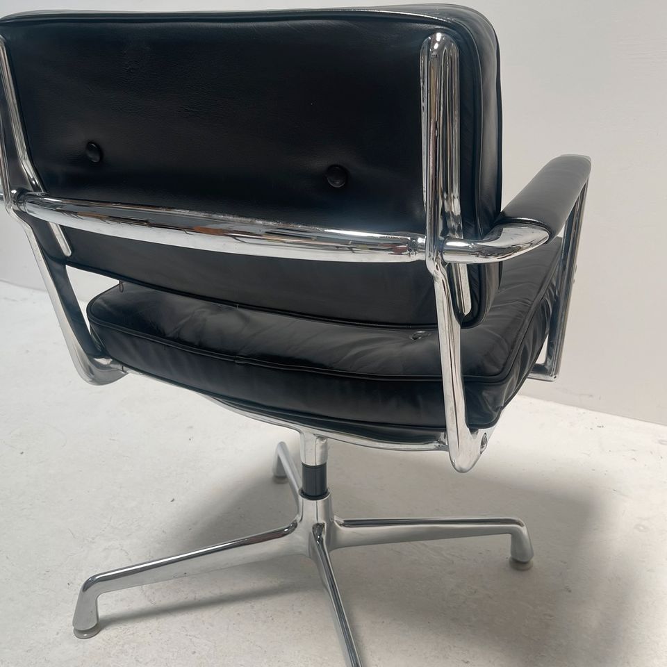 ANKAUF Eames Intermediate Stuhl es 102 Herman Miller Vitra in Saarbrücken