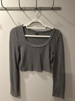 SHEIN Crop Langarmshirt Größe M Niedersachsen - Bückeburg Vorschau
