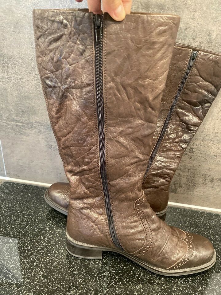 Rieker Stiefel schokobraun Used Optik in Laufach