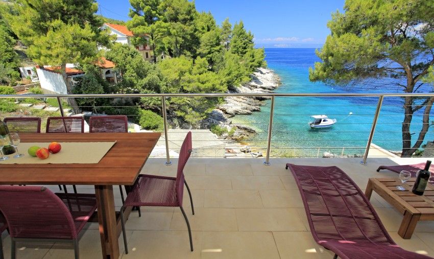 Kroatien, Insel Korcula: Mediterrane Villa in außergewöhnlicher Lage direkt am Meer - Immobilie H2710 in Rosenheim