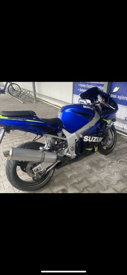 Suzuki GSX-R 600 K1*gepflegt* Originalzustand*2. Gang defekt /Getriebeschaden in Paderborn