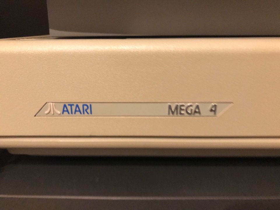 ATARI Mega ST4 mit Monitoren, Druckern und Zubehör in Bingen