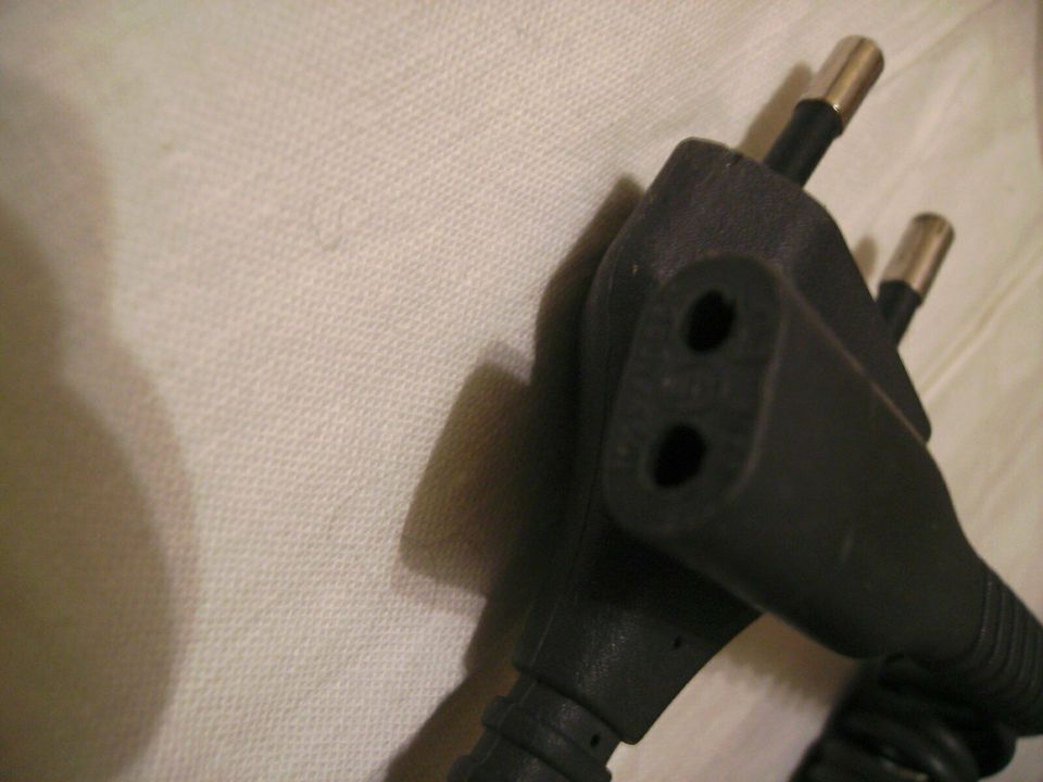 Konvolut Kleingerätstecker Stromkabel 8er-Form Buchse C7/C8 in Willich