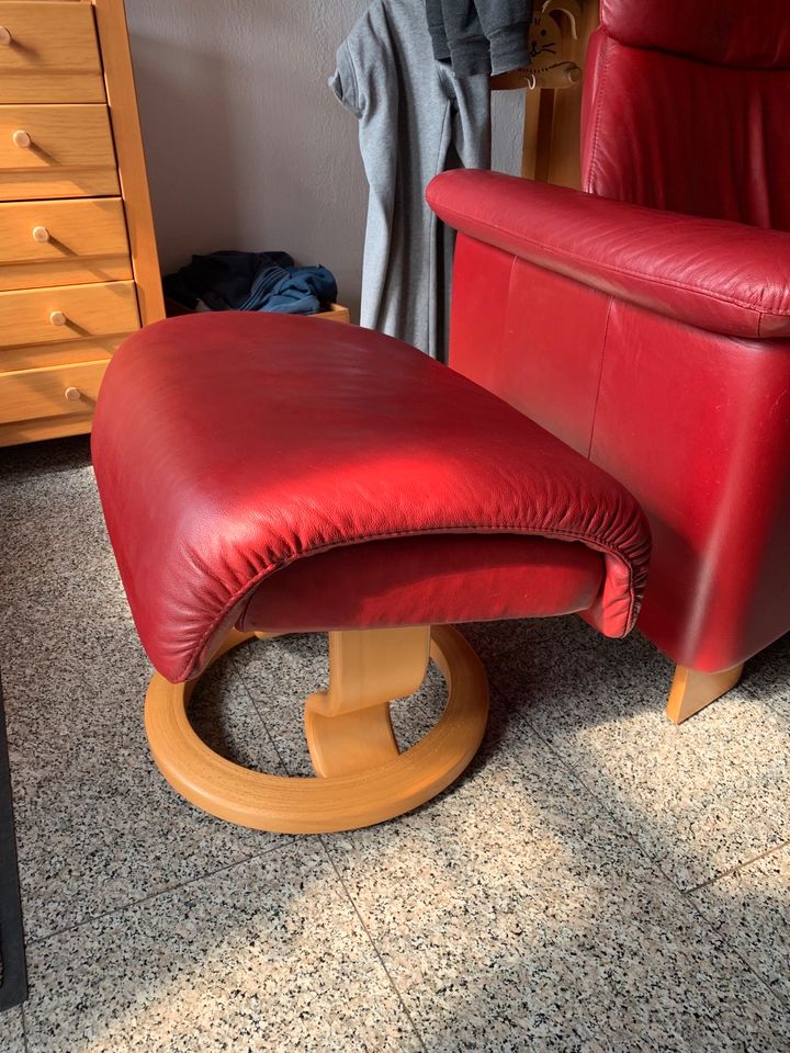 Stressless Sofa und Hocker in Wertheim