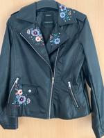 Jessika C&A Bikerjacke Jacke schwarz mit Stickerei Gr38/M Nordrhein-Westfalen - Menden Vorschau