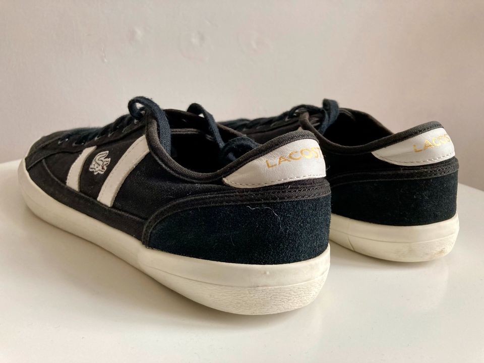 LACOSTE-Sneaker aus schwarzem Stoff, Gr. 43 in Potsdam