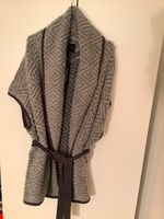 Verkaufe beige Weste Gr. 42 von River Island Hessen - Eschborn Vorschau