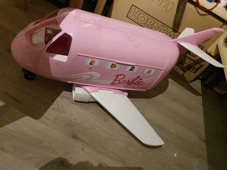 Barbie Flugzeug in Adelzhausen