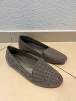 Sommer Damen Ballerinas / Slipper Gr 40 grau mit Glitzer wie neu Frankfurt am Main - Bergen-Enkheim Vorschau