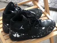 Jordan High - Gr.45 Hand-painted Mickey Gloves Schwarz Eimsbüttel - Hamburg Stellingen Vorschau